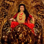 Rooqma Ray Instagram - Subho Mahalaya 🔱 @parthaadhikary_official @sayankundu9 @priyanka_adhikary4951 #instagram #instagood #insta #instafashion #mahalaya #durgapuja #2023 #instastyle #bengali #traditional #durga #durgamaa #rooqmaray Rong bong