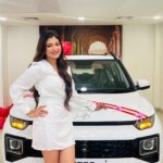 Rooqma Ray Instagram - Look at this beauty 🤍 My baby has arrived Thank you @pattanayak.tapan ❤️ @koleypinku Full vlog coming soon ⬅️ #newcar #extercar #hyundai #hyundaiexter #instagram #instagood #insta #instadaily #instafashion #instamood #instalove #instacool #rooqmaray #bestday Saini HYUNDAI