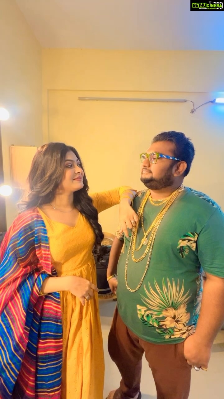 Rooqma Ray - 20.8K Likes - Le chata 😜
Watch Roopsagar er moner Manush
Mon to Sunday
8:30 pm
#instagood #instagram #instadaily #insta #instafashion #instamood #reelsinstagram #reelsindia #reels #reelitfeelit #reelkarofeelkaro #reelinstagram #rooqmaray