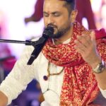 Roshan Prince Instagram - हरे राम हरे राम, राम राम हरे हरे, हरे कृष्ण हरे कृष्ण ,कृष्ण कृष्ण हरे हरे. Clip from 19th Oct Jagran at Zirakpur.