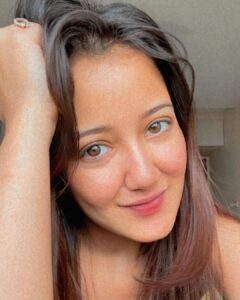Roshmi Banik Instagram - My morning face! 🧸