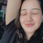 Roshmi Banik Instagram - My “let’s get started with the looooonggggg day ahead” look vs what I really want to do! (Slide next) 🩵🧸 #selfie #saturday #mood #weekend