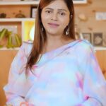 Rubina Dilaik Instagram - Ladkiyon ke khilaaf chhoti soch ka antt karne aa rahi hai Doree✨🧵 #ChhotiSochKaAntt Dekhiye #Doree, aaj se raat 9 baje sirf #Colors par @sudhaachandran @amarupadhyay_official @mahibhanushaliofficial