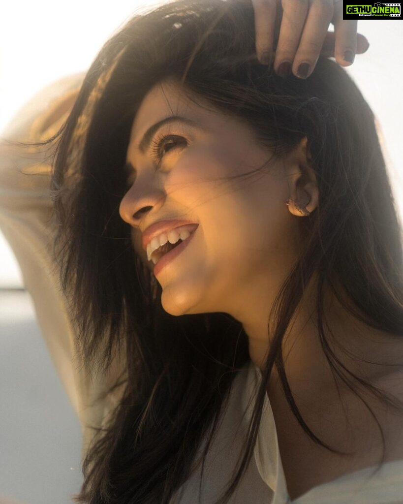 Ruchira Jadhav Instagram - Her stare as radiant as the Sun's glare #ruchirasays both intense, a fiery love affair ❤️‍🔥 #RuchiraJadhav in & as #TheGoldenHour ☀️