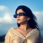 Ruchira Jadhav Instagram - She’s that GOLDEN HOUR you’ve been waiting for☀️ #RuchiraJadhav #ruchirasays 📸 : @rituparnas_photo_poetry HMU : @vinaya_bhosale_makeupartist Styled by : @by_srushti