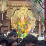 Ruchira Jadhav Instagram – लालबागच्या राजाचा विजय असो..🌺🙏🏻