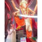 Ruchira Jadhav Instagram – लालबागच्या राजाचा विजय असो 🌺🙏🏻

बाप्पा तुझी रुपे अनेक…
भक्ताच्या ठायी तुझी कृपा ही नेक…
या जीवना फक्त तुझी साथ हवी
साकडं घालते तुझी ही लेक… ✨

~ रुचिरा

#ruchirasays #bappamoraya #mumbai #ganeshotsav #laalbagcharaja #mumbaicharaja 
#RuchiraJadhav