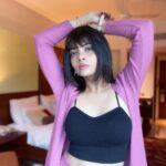 Ruchira Jadhav Instagram - BANG On💕 Clearly obsessed with these bangs…☺️ Girls.. If you too like the bangs but you’re not sure about trying it on your real hair.. get this supercool Bang on look with @gemeriahair ✨ #RuchiraJadhav