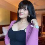 Ruchira Jadhav Instagram - BANG On💕 Clearly obsessed with these bangs…☺️ Girls.. If you too like the bangs but you’re not sure about trying it on your real hair.. get this supercool Bang on look with @gemeriahair ✨ #RuchiraJadhav