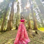 Ruchira Jadhav Instagram - Chanelling my inner रानी 💗✨🌙 #RuchiraJadhav