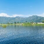 Ruchira Jadhav Instagram - नूर-ए-कश्मीर 🖤 हूर-ए-कश्मीर #RuchiraJadhav Dal Lake, Kashmir