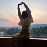 Ruchira Jadhav Instagram - There's a Sun within me that refuses to settle for less, a radiant force undimmed by external shadows, unwavering amidst life's challenges. #ruchirasays There’s a ☀️within Me ! JW Marriott Hotel Pune