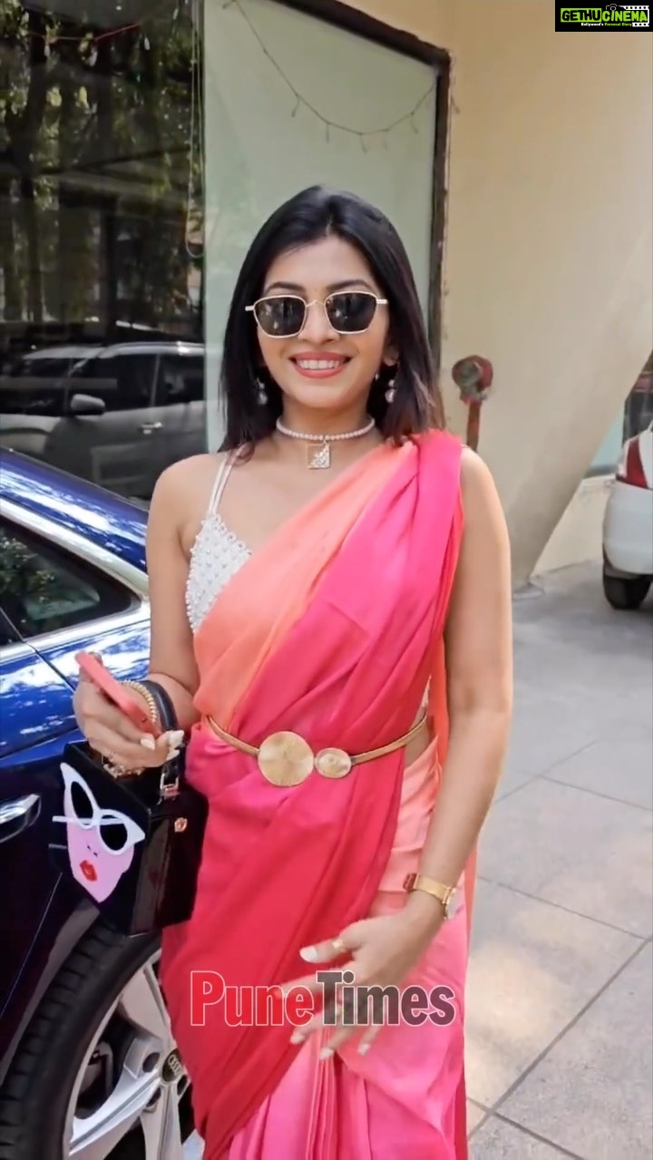 Ruchira Jadhav Instagram - Spotted at JM road, Actor Ruchira Jadhav shares her love for Pune winters and spills the beans on her plans to savor the chilly delights ๐ . . . #ruchirajadhav #marathientertainment #marathindustry #marathiactress #fyp