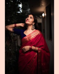 Rukmini Vasanth Instagram - ❤️‍🔥❤️‍🔥❤️‍🔥 Saree: @thenalme Blouse: @maayarangdesignstudio Photo courtesy: @vasukikarkone and @chethna_k ✨