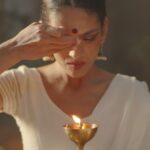 Rukmini Vijayakumar Instagram - As promised, a landscape version of the same video, so you can watch it with more clarity! Come watch our performance of “The Goddess” to celebrate @cycle.in_ 75th anniversary. Nov 10th Bangalore Dec 17th Hyderabad Tickets available on #bookmyshow Links in my bio Video @vivianambrose #thegoddess #raadhakalpa #dancer #indiandance #bharatanatyam