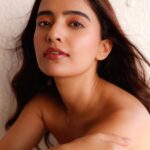 Rukshar Dhillon Instagram - Ready to embrace another year♥️ 📸- @dinesh_ahuja 👗- @thatclichechic 💇🏻‍♀️- @hairbyradhika 💄- @makeupbysalonij