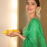Rukshar Dhillon Instagram - The more our light shines, the more light we see around us. Wishing you all a very Happy Diwali🪔♥️ Wearing- @swathiveldandi_official Jewellery- @akoyajewels Captured by- @pranav.foto Make up- @makeupbysakshimehta Hair- @aartigupta5565