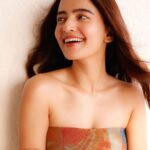 Rukshar Dhillon Instagram - POV- After seeing all the sweetest birthday wishes♥️ Shining in all your love. Thank you everyone! I feel truly special🥰