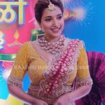 Rupali Bhosale Instagram - ‘स्टार प्रवाह ढिंचॅक दिवाळी २०२३’ ला अभिनेत्री रुपाली भोसलेने सुंदर अंदाजात लावली हजेरी!❤️ ‘स्टार प्रवाह ढिंचॅक दिवाळी २०२३’ ५ नोव्हेंबरला सायंकाळी ७ वाजता फक्त स्टार प्रवाहवर. #StarPravah #DhinchyakDiwali #RajshriMarathiExclusive