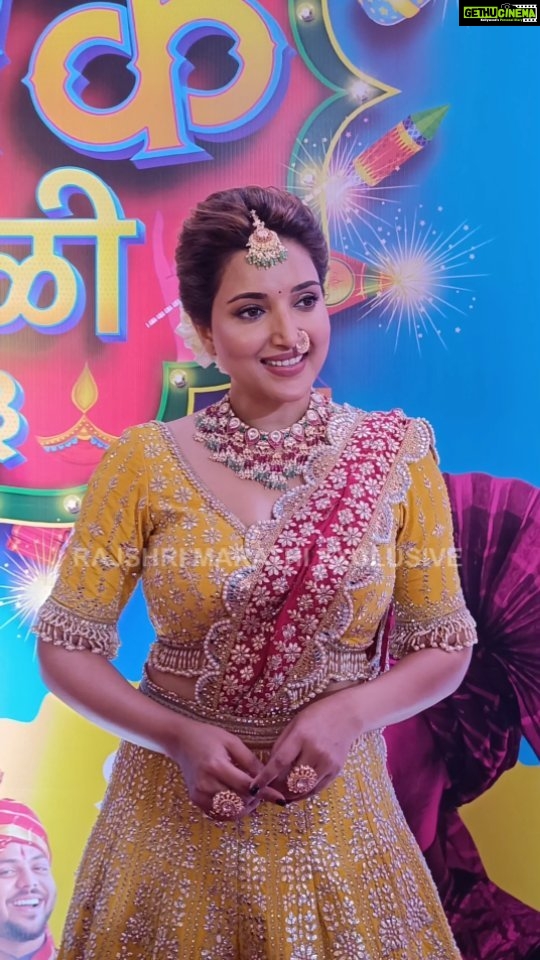 Rupali Bhosale Instagram - ‘स्टार प्रवाह ढिंचॅक दिवाळी २०२३’ ला अभिनेत्री रुपाली भोसलेने सुंदर अंदाजात लावली हजेरी!❤️ ‘स्टार प्रवाह ढिंचॅक दिवाळी २०२३’ ५ नोव्हेंबरला सायंकाळी ७ वाजता फक्त स्टार प्रवाहवर. #StarPravah #DhinchyakDiwali #RajshriMarathiExclusive