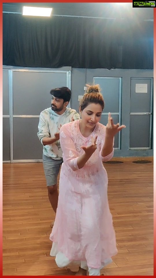 Rupali Bhosale Instagram - रुपाली सादर करणार आई अंबाबाईचा गोंधळ 🙏 #rupalibhosle #starpravah #aaikuthekaykarte #itsmajja