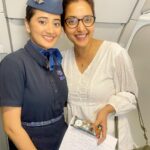 Rupali Bhosale Instagram - ❤️ This is so so amazing ❤️ Aaj paryant bollywood celebs che ase pics kinva cabin crew tyanchya sobat photos kadhatyat tyana kahitari gift detyat ase pics pahile hote.. Pan aaj jevha mazya sobat he ghadala tevha kharach khoop ch chan vatala ka mahit nahi pan dole paanavle thodi emotional zale pan cheheryavar ek smile sudha ali. you made my day @capri.hostie ❤️ And thank you @indigo.6e And thanks to all the Staff of indigo airlines for all the love and warmth.. Lots of Love. . . . . . . . #Gratitude #Blessed #LifeIsBeautiful #RupaliBhosle #RB #Tuesday #TuesdayVibes #FeelLife #InstaGood #InstaPic #PositiveVibes #RockingRupali #RupaliWinningHearts #KeepLoving #Sanjana #StarPravah #AaiKutheKayKarte 🧿
