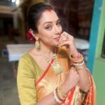 Rupali Ganguly Instagram - I just love Sarees ❤️ #favorite #sareelove #anupamaa #rupaliganguly #jaimatadi #jaimahakal @ashleshasavant @nishisaxenaa ❤️❤️ Styled by @thedotdiary @dottstylle Saree by @glamwiz