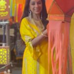 Rupali Ganguly Instagram - Taking our Honourable Prime Minister @narendramodi Ji’s #VocalForLocal initiative one step ahead by doing my bit, hope you all do it too! . #goodinitiative #initiative #goodcause #diwali #DiwaliVibes #diwalireel #jaimatadi #jaimahakal #anupamaa #rupaliganguly