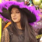 Rupali Ganguly Instagram - It’s the spookiest Halloween at Timezone with celebrity actress @rupaliganguly and her family… No tricks only treats 🎃👻 at Timezone games #celebrityparty #halloween #timezonegames #bowling #arcadegames #gamingfun #inthezone #zonemeinhoon