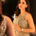 Saba Qamar Zaman Instagram – I want to extend my heartfelt gratitude to all of you, my amazing fans, for your unwavering support and love throughout this incredible journey. Winning this award for Kamli made me very emotional and I couldn’t have achieved this without your constant encouragement. 

This award isn’t just a reflection of my efforts, but also a testament to the hard work and dedication of an incredible team that stood by me every step of the way. To my amazing fans who made this happen, I’m nothing without you,  you’re my strength that I’ll cherish for the rest of my life , I’ll be forever grateful to you guys 🤍

My dear manto jee @sarmadkhoosat thank you for believing in me and trusting me to play Hina this entire journey has been an emotional rollercoaster ride and we’ve made the best memories together. 

To my fellow cast and crew members, thank you for your passion and commitment to making this film a success. This award belongs to all of us, and I am immensely proud and humbled by what we have accomplished together. 

Here’s to more unforgettable stories and shared moments in the future. Thank you from the bottom of my heart ♥️💫
~Peace & lots of love ♥️🤗

 #BestActress #LSA2023 #TeamWorkMakesTheDreamWork 

@luxstylepk 
Styled by @mavikayani 
Saree @sabyasachiofficial 
Hair & makeup @nabila_salon 
📸 @waqar_ahmed_butt