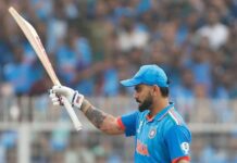 Sachin Tendulkar Instagram - Well played Virat. It took me 365 days to go from 49 to 50 earlier this year. I hope you go from 49 to 50 and break my record in the next few days. Congratulations!! #INDvSA