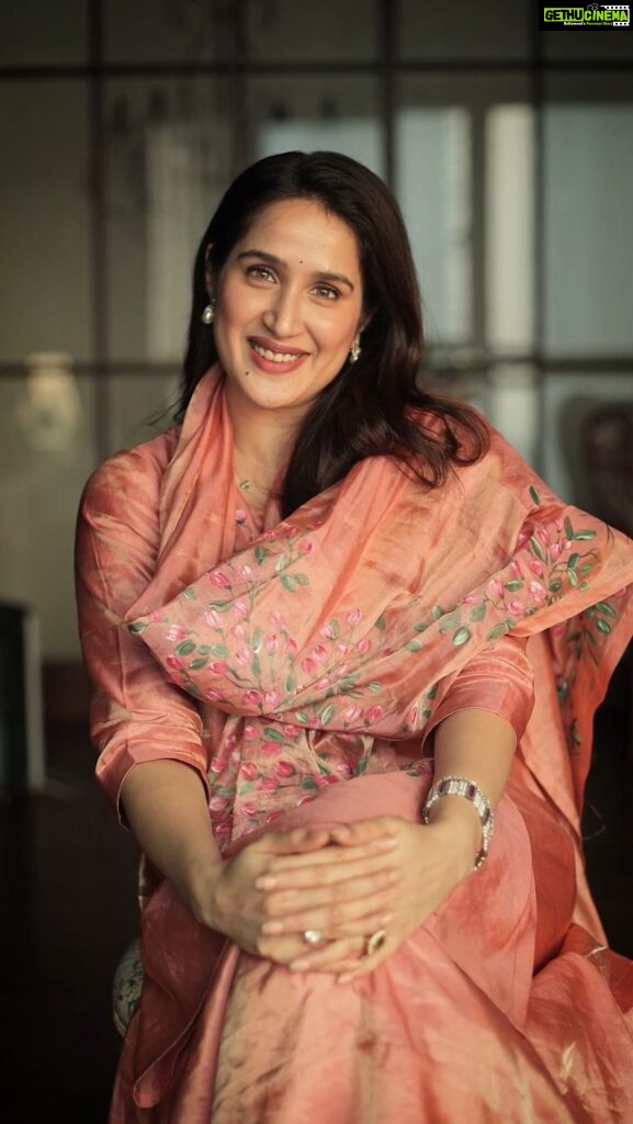 Sagarika Ghatge Instagram - Embarking on a journey fueled by cherished heritage and a passion for artistry, Founder @sagarikaghatge introduces you to the soulful essence of Akutee - a brand that beautifully weaves together the childhood memories of a royal lineage with the old world charm and craftsmanship of hand-painted textiles. #Akutee #history #legacy #fromourstoyours #comingsoon