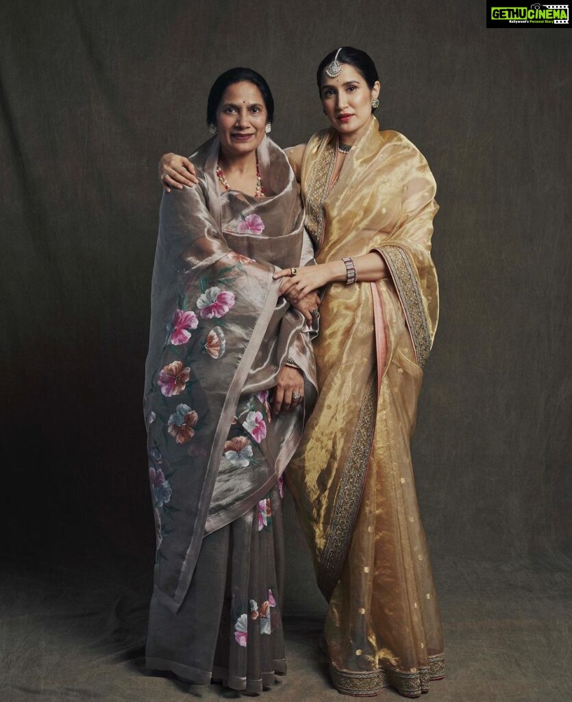 Sagarika Ghatge Instagram - We're on the brink of revealing something truly special. The moment has arrived, and I'm overjoyed to share our cherished heritage through @akuteeindia. From ours to yours, an exclusive destination for hand painted and timeless handcrafted apparel, lovingly curated by me & my Aai Get ready to step back in time with @akuteeindia Stay tuned as the story unfolds! #Akutee #HeritageUnveiled #TimelessElegance #FromOurstoYours #Comingsoon