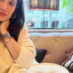 Sagarika Ghatge Instagram – Cold mornings and ☕️