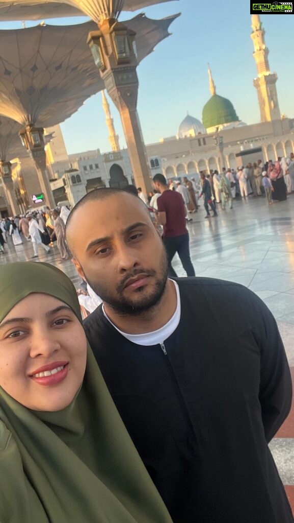 Sahar Afsha Instagram - Majorly missing this place 😇 woh madine Ki galliyan Note: late post , this was our first umrah together as a couple & was much more special because we were expecting our child 💕. #allahﷻ now our baby is already 4 months, I wish we go back to this place again soon , Insha allah #madina #saharafsha #deen #islam Madina, Saudi Arabia