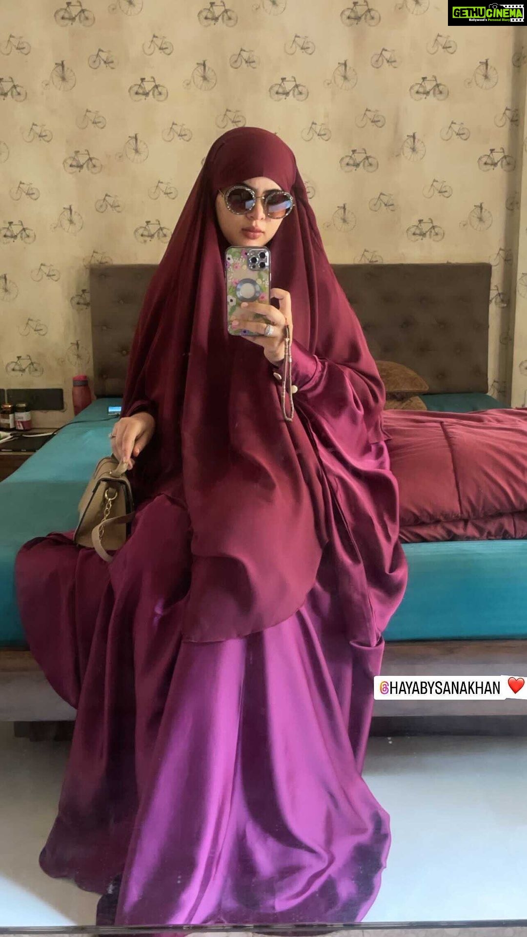 Sahar Afsha Instagram - O Allah thank for choosing me to be a Muslim ❤️ Allah can change the most hopeless situations into the best moment of your life ❤️ #allahﷻ Wearing @hayabysanakhan #saharafsha #deen #islamicquotes #hijab #hayabysanakhan #sunnah #positivequotes #reels #treanding #instagood #ummah