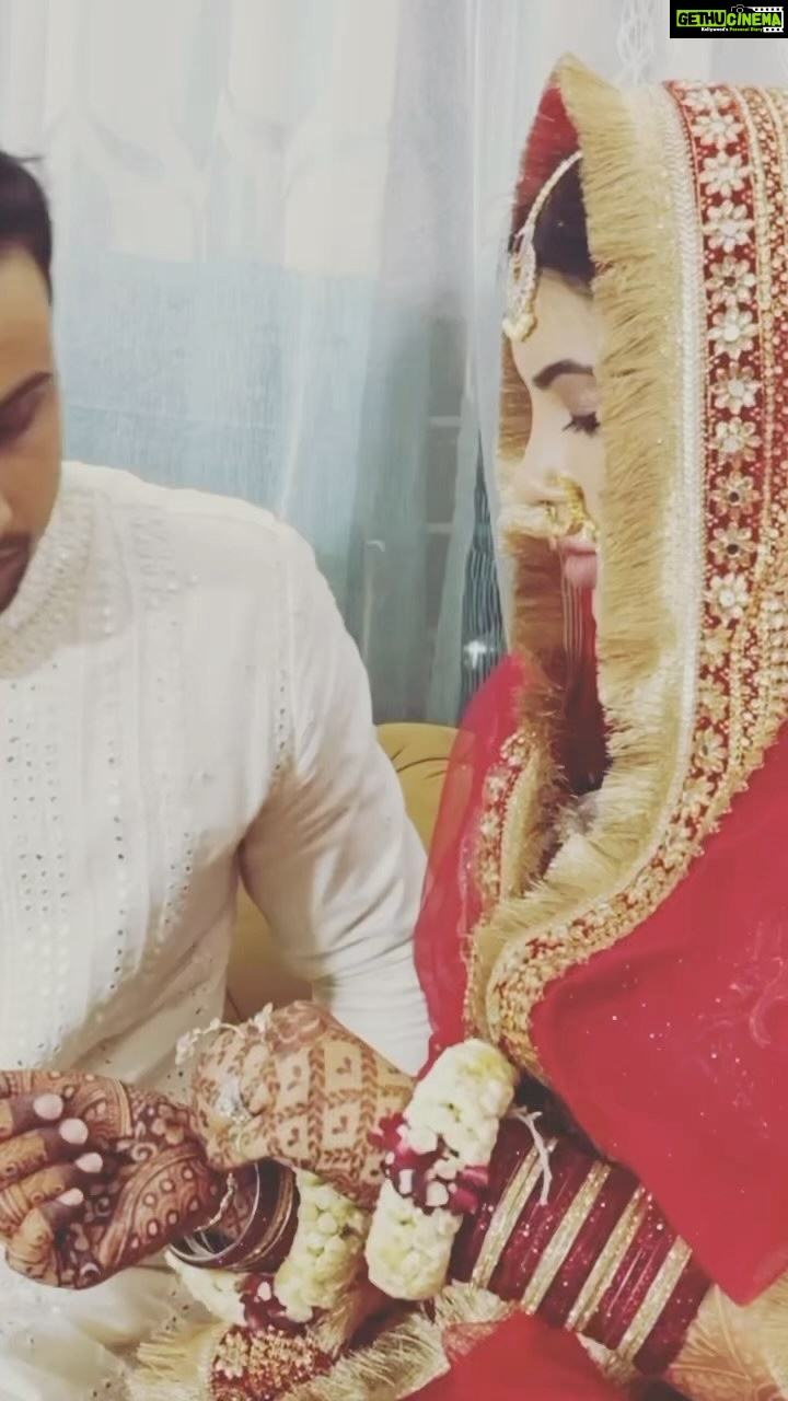 Sahar Afsha Instagram - You dint get married by accident ALLAH created you & your spouse & bought you together to make an amazing team for his glory ❤️ . Thank you for always being der & fixing all my problems ❤️♾ @arizzshaikh . . . . . #reels #reelsinstagram #saharafsha #saharafshaofficial #love #life #mashallah #instagood #instagram Bangalore, India