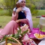 Sahar Afsha Instagram - Note : It is an old video , the products u see in this video are boycotted by me , I stand with Palestine 🇵🇸 Allahamdulliah for every thing.❤️ hum sabko Allah shukr karna chahiye kisi bhi halath mai hain , par apno ke sath sahi salamat hain😇 Allah ka shukr hain …!! My heart breaks when I see what is happening around the world..!! Allah se dua karein , Dont underestimate the power of dua , dua kartein hain hamare ummmat ke liye 😓🤲 My heart bleeds to see those innocent people specially those kids …!! #istandwithpalestine #ummah #freepalestine