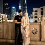 Sahar Afsha Instagram - Allahamdulliah ❤️ with my two mains♾ a love bond for hereafter @arizzshaikh @madmax65official ..!! . . . . . . #saharafsha #downtown #dubai #travel #dubailife #hijab #love #peace #allah #life Downtown Dubai
