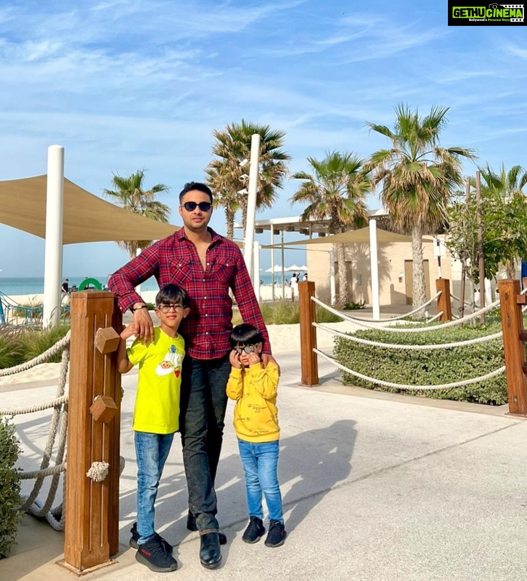 Sahar Afsha Instagram - When Allah loves you , he spreads love for you like a seed in the heart of people 💜💕 Stop over ..!! With this two little cuties ♾ ❤️ my nephews . . .#abudhabi #travelling #saharafsha #love #deen #hijab #islamicquotes #traveller #allahamdulillah Abu Dhabi, United Arab Emirates