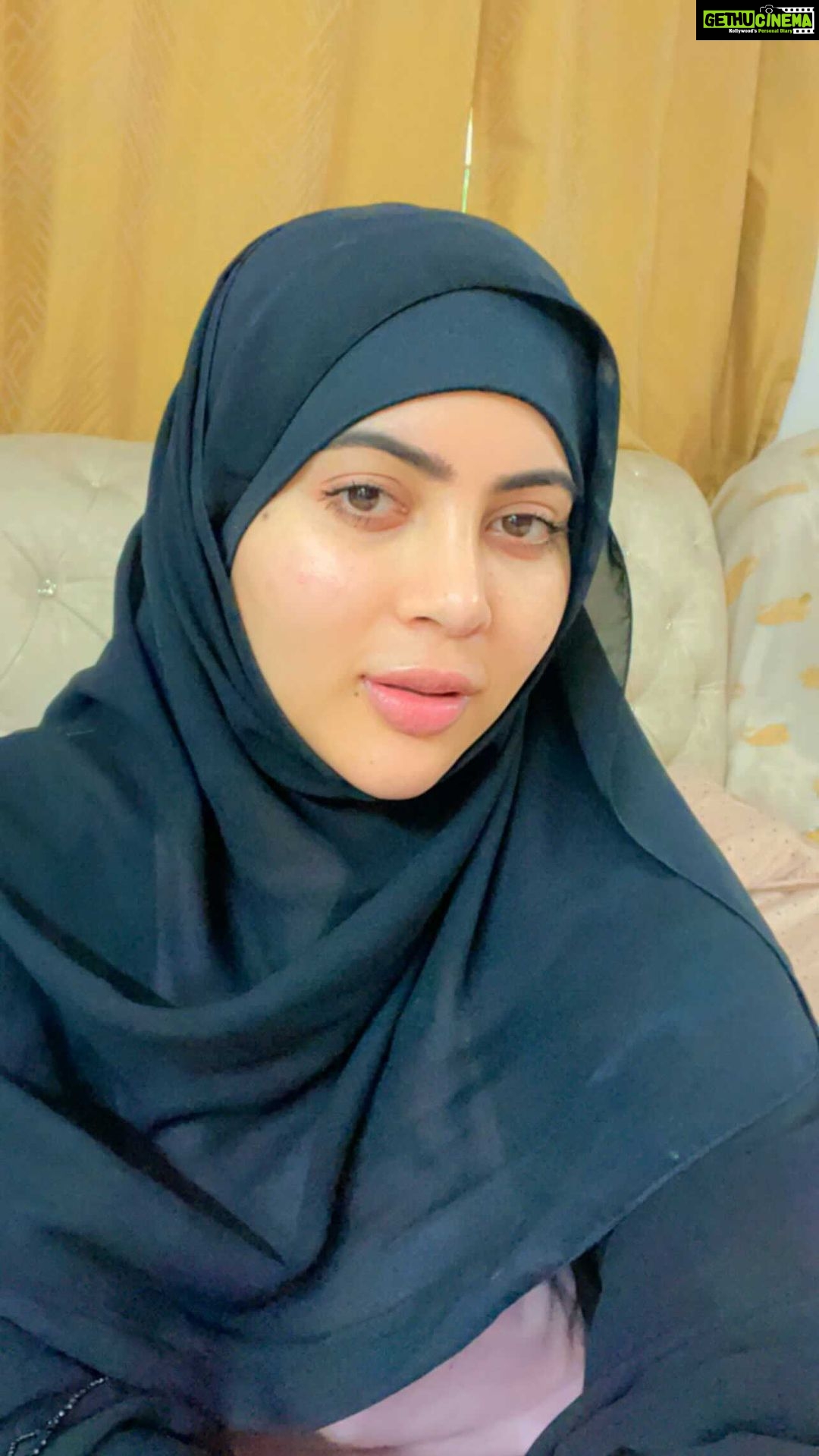 Sahar Afsha Instagram - Nothing is permanent everything is temporary even your problems are temporary ❤️ Repost | Reshare | Like | Comment you Will earn rewards as sadaka-e-jariya💕 * * * * * * * * * * The Prophet Mohammed (SAW) said : “The one who guides to something good has a reward similar to doing it “. * * * * * * * #islamicreminders #ummah #allah #dua #trust #worship #lord #deen #sabr #gratitude #patience #faith #love #reels #reelsinstagram #reelsvideo #reelitfeelit #reelsviral #reelkarofeelkaro #hijab #saharafsha Bangalore, India