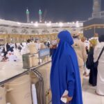 Sahar Afsha Instagram – Life here is so different ❤️ ..!! Come back to him and everything wil be alright😇 peace love happiness ❤️ allahamdulliah 

*
*
*
*
*
*
*
*
*
*
*
*
*
*
#saharafsha #mecca #zamzam #peace #love #happiness #deen #islamicquotes #hijab #ummah #islamicpost Mecca, Saudi Arabia