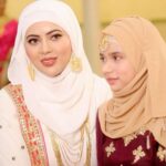 Sahar Afsha Instagram – The greatest act of love is to bring each other closer to Allah❤️ this little sister of mine @sara_tahreen started wearing hijab in such little age by just seeing the change in me❤️ so much love to u my lil sisters , you are such strong gal an inspiration to others 💕 Masha Allah Aap sab bhi duaon mai zaroor yaad rakhna humme ❤️ Bangalore, India