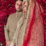 Sahar Afsha Instagram - Thank u for always being there @arizzshaikh ❤️ Righteous spouse assist one another in preserving their faith by offering help, support & advice that enables them to obey Allah & abstain from sinning which is why the prophet (pbuh ) said that marriage is half of the religion . . . . . . #saharafsha #arizshaikh #couplegoals #deen #love #hijab #
