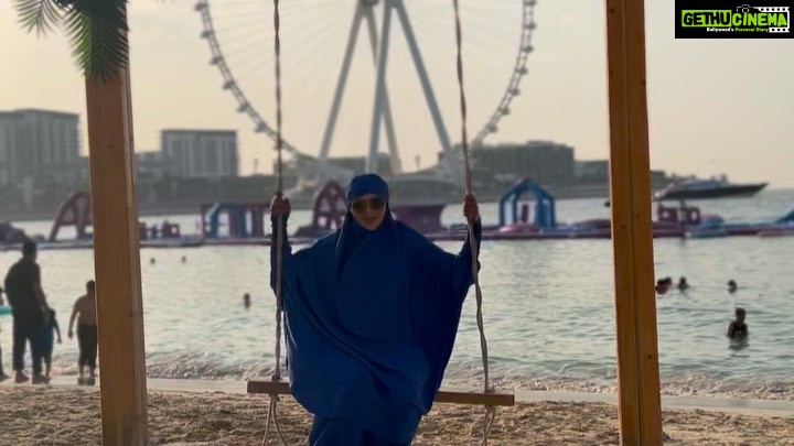 Sahar Afsha Instagram - Highlights of my fav holiday..!!!! Clearing draft ❤️ allahamdulliah 😀 . . . . . . . . . . . . . . . . . . . . . . . . #saharafsha #dubai🇦🇪 #hijab #familytime #life #recap #draft #deen #instagood JBR walk- Jumeira Beach Residence