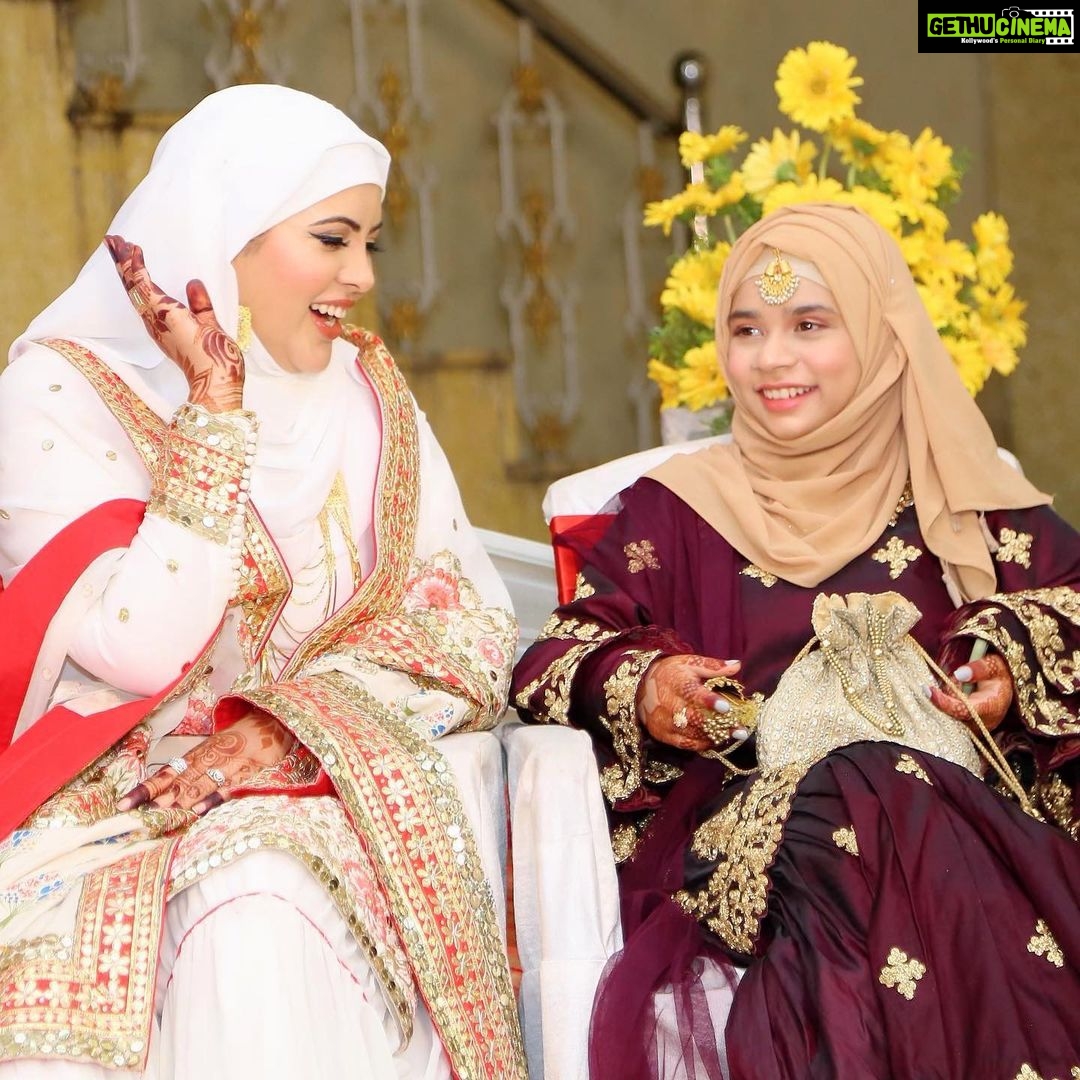 Sahar Afsha Instagram - The greatest act of love is to bring each other closer to Allah❤️ this little sister of mine @sara_tahreen started wearing hijab in such little age by just seeing the change in me❤️ so much love to u my lil sisters , you are such strong gal an inspiration to others 💕 Masha Allah Aap sab bhi duaon mai zaroor yaad rakhna humme ❤️ Bangalore, India