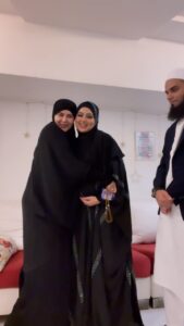 Sahar Afsha Instagram - Dear @sanakhaan21 your half of ummah & you raising the other half , you are helping us to complete our half deen no doubt your an inspiration to many n changed many lives , I pray that you change many more , indeed your precious ❤️ Hamare bhai @anas_saiyad20 is also a great support, Allahamdulliah