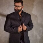 Sai Dharam Tej Instagram – For the wedding day reception in Italy #varunlav

Styled by – @ashwin_ash1 & @hassankhan_3 
Style team – @ahmedxmirza
Outfit – @taruntahiliani
Make up by -@nehabagga21
Hair by -@praveenjp369
Shot by- @arifminhaz
