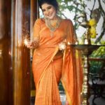 Sakshi Agarwal Instagram – May this Diwali brighten your lives with prosperity, happiness, and the glow of positivity. Grateful for your support and wishing you a joyous festival! 🪔✨ #DiwaliCheers #Gratitude
.

Photography : @en.nizharpadam 
Make up : @murugeshmakeup_hair 
Hair : @elegant_bridalstudio 
Outfit : @thanvi_boutique 
Jewellery : @fineshinejewels 
Location : @Praku1989 @ecrbeach 
Shoot cordination :  @jonnyjd5 
.
#diwaliwishes #sakshiagarwal ECR Beach,Chennai