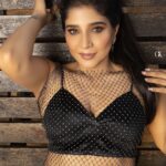 Sakshi Agarwal Instagram – Meshing it up with a touch of leather 🔥 #OOTD #stylishvibes #beachglam  #fashionvibes  #styleinspo
.

Pic : @gk_.photography._ 
Hmua: @murugeshmakeup_hair @shalini_hairartist 
Location: @icchennai 
Retouch: @editors_desktop 
@jonnyjd5 InterContinental Chennai Mahabalipuram Resort